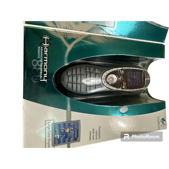 Logitech Harmony 880 Advanced Universal Remote control with charging dock - Picture 6 of 6